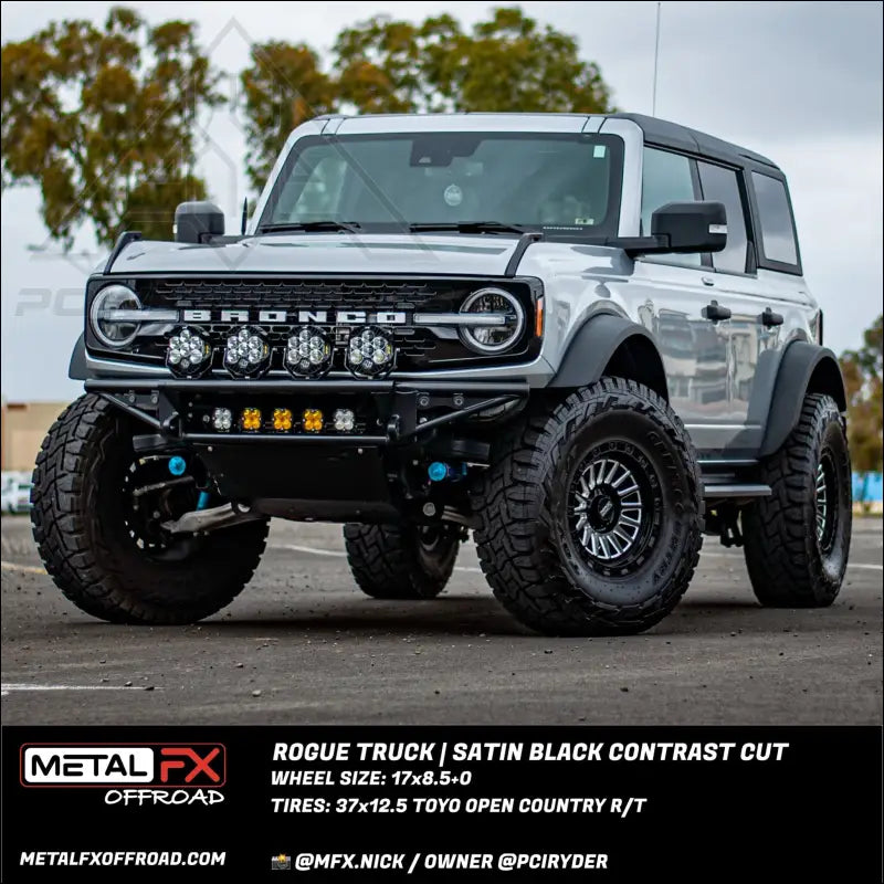 Rogue Truck | Satin Black Contrast Cut