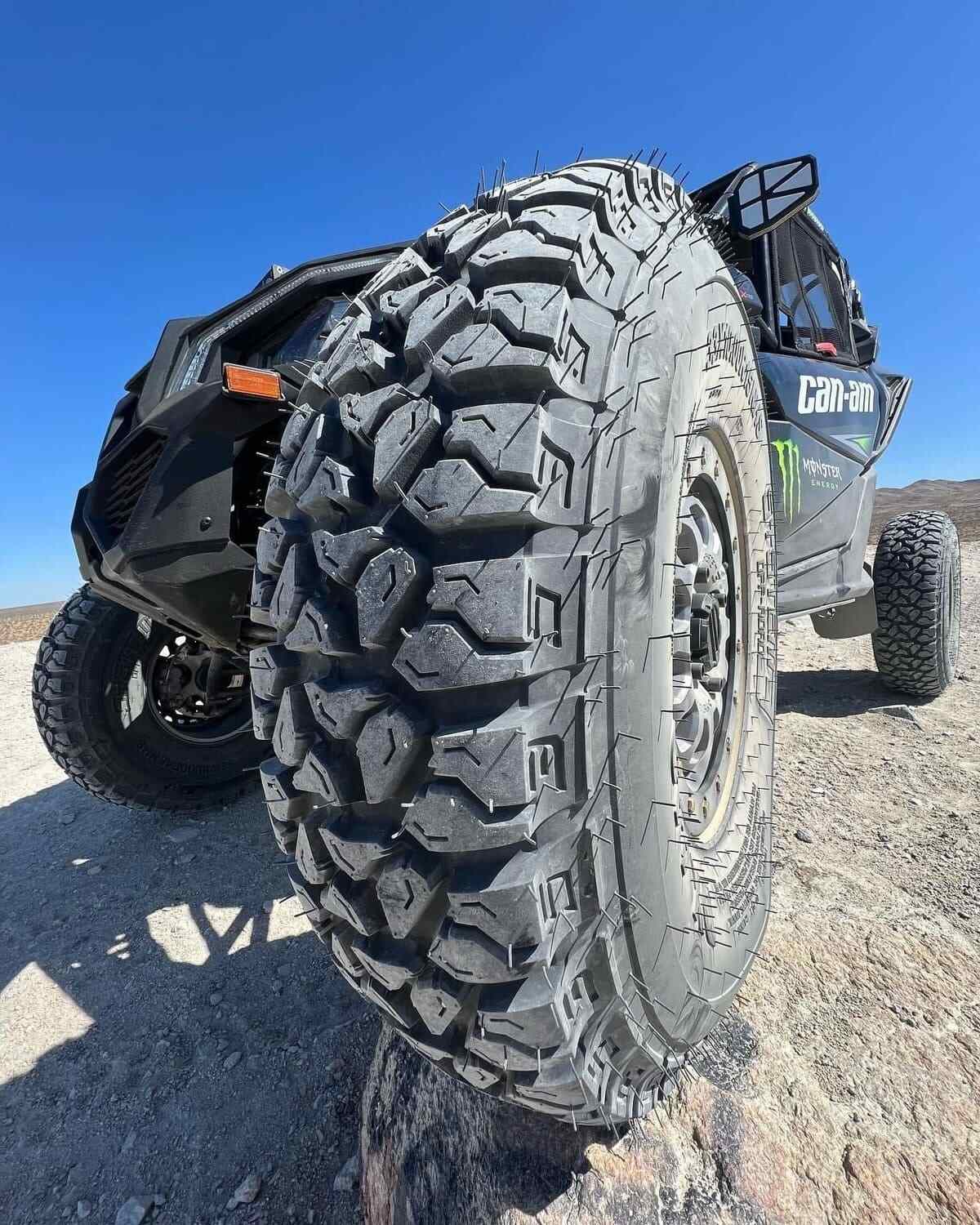 System 3 Bronze SB-4 Beadlock & System 3 DX440 Offroad Wheel & Tire Kit