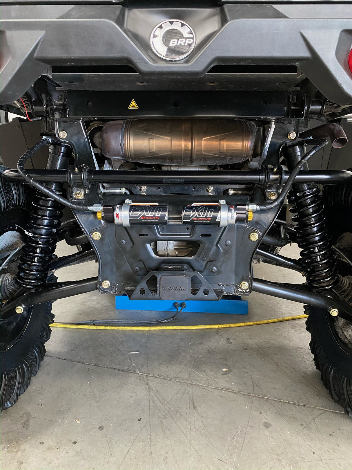 Can-Am Defender Zbroz Shocks Xmr Limted hd10